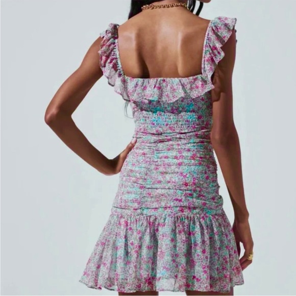 NWOT ASTR The Label Blue Floral Ruched Sweetheart Mini Dress - Picture 3 of 14
